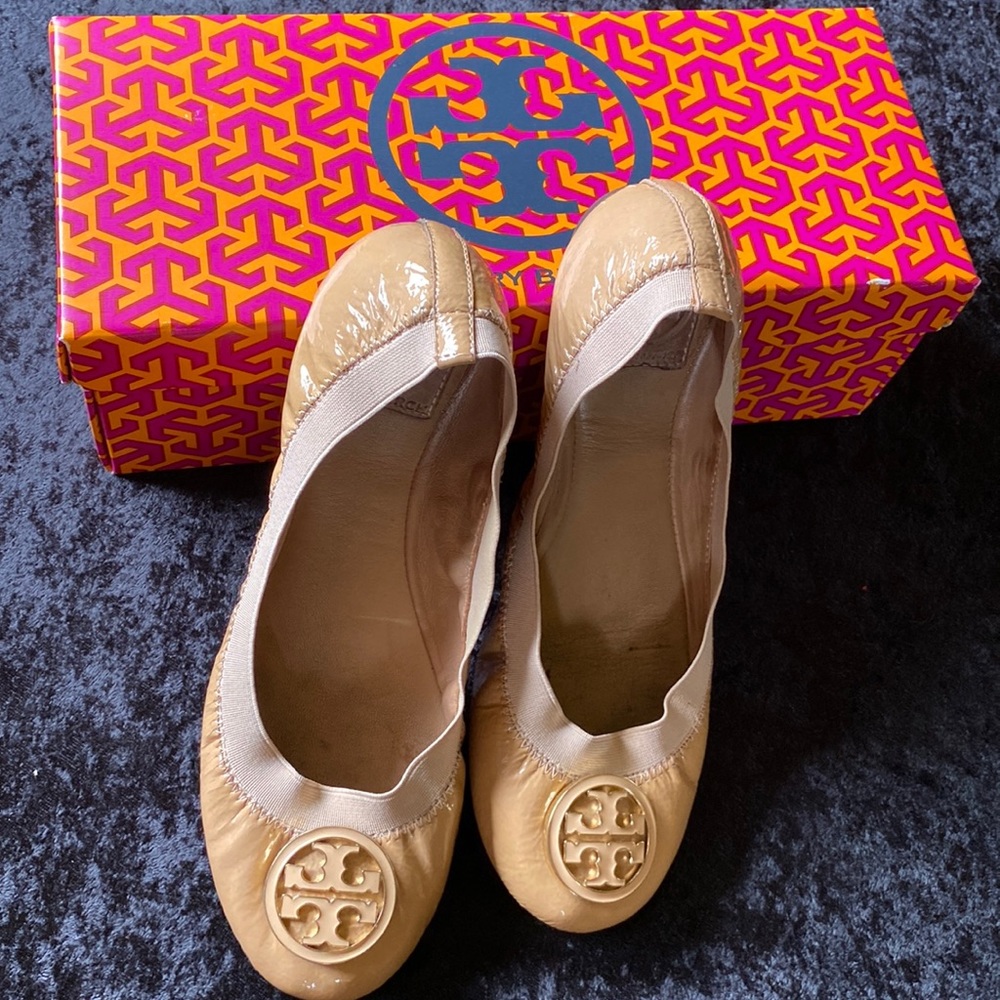 Tory Burch Caroline-Naplak flat shoes